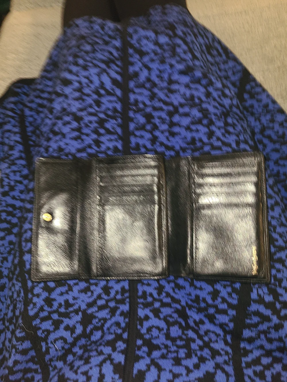 Yves Saint Laurent Black Leather Wallet with Silver Logo